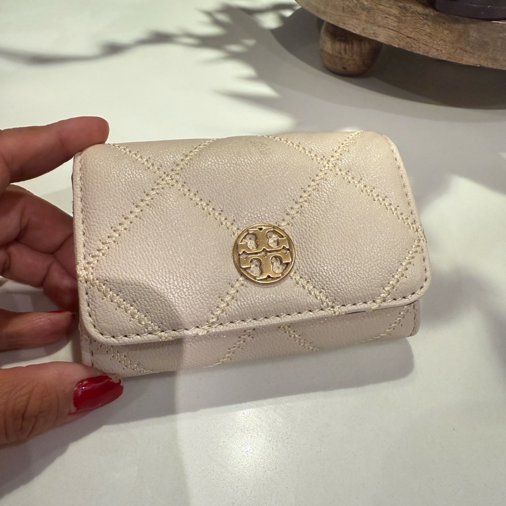 New Tory Burch Willa Card Case Cream NWOT